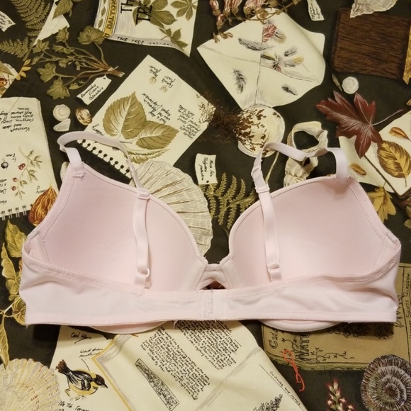 Pink bra - Picture 2 of 3